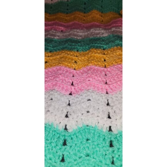 Handmade with Love Multicolor Crochet Blanket With Fringe Edges NEW - Picture 7 of 9